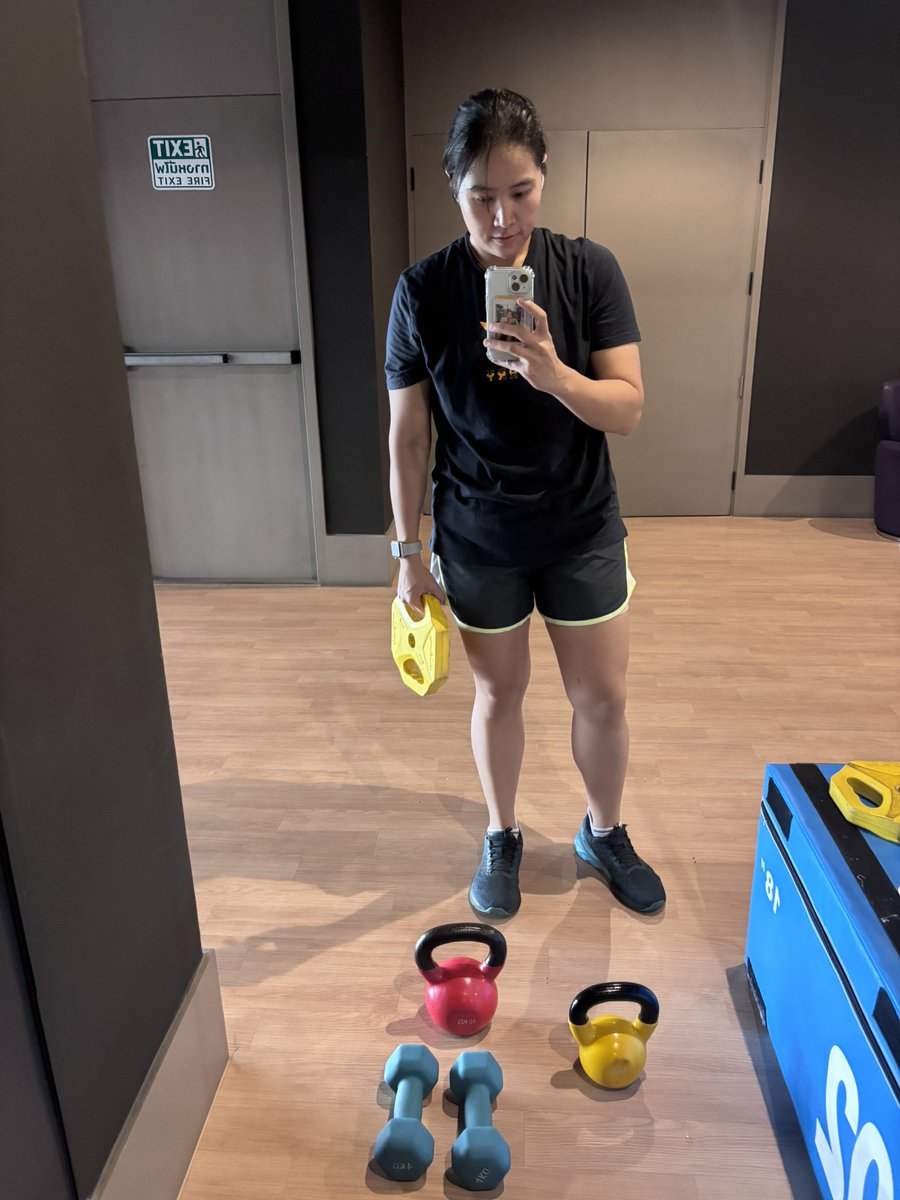 TorryVichuda's tweet photo. #healthy #nurse #nurselife #cardio #workout #gymtime #keepitup #7kmrun #running #weighttraining https://t.co/VG3pU4iXyV