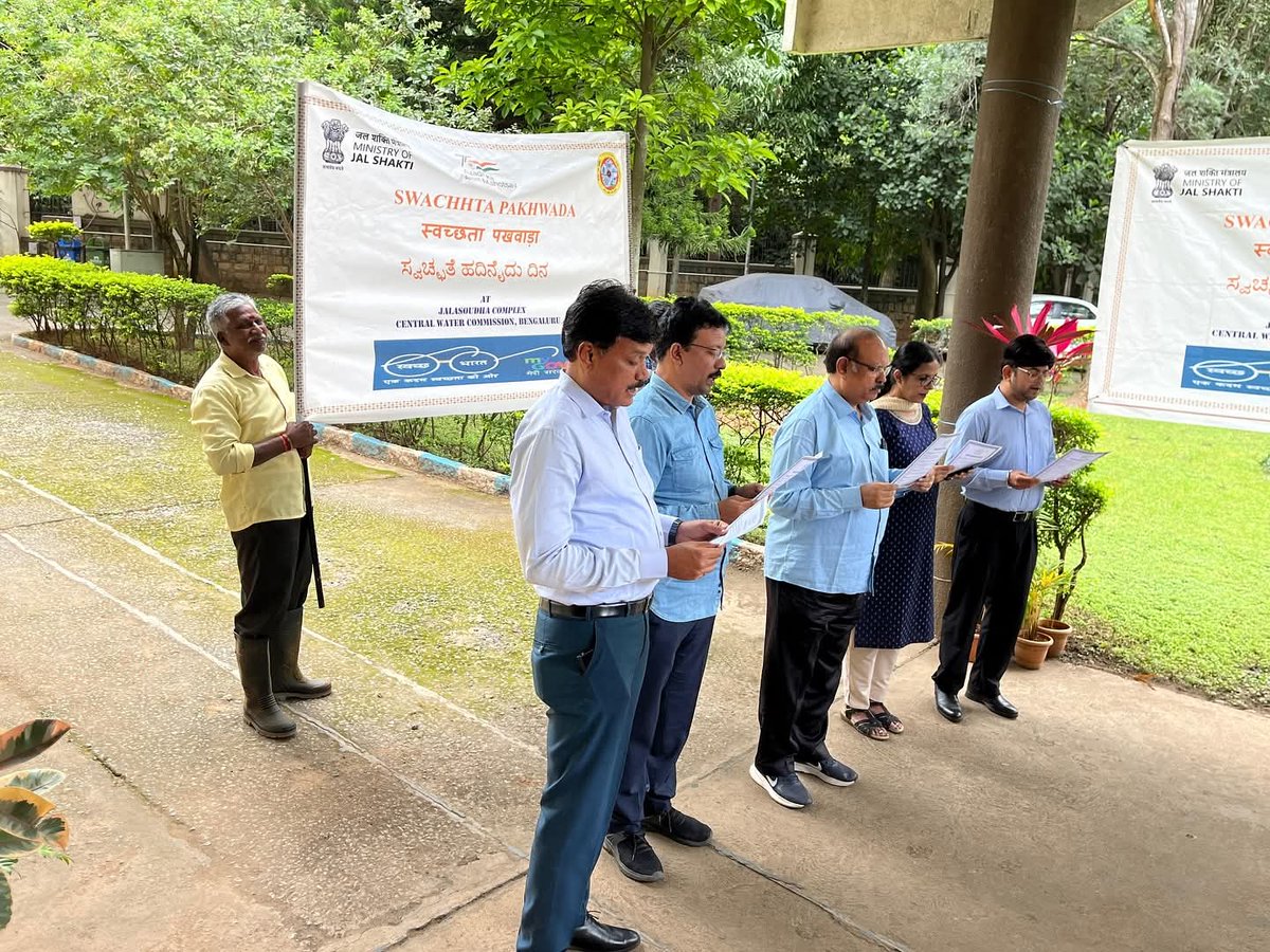 BangaloreCwc's tweet image. In pursuance of MK Gandhi’s vision of Clean &amp;amp; Developed India observed the Swachhta Pledge on 17.09.2025.Under the guidance of  CE, MSO,CWC,Bengaluru,all officers &amp;amp; staff solemnly took the pledge to uphold cleanliness &amp;amp; reiterated towards the realization of Swachh Bharat Mission.