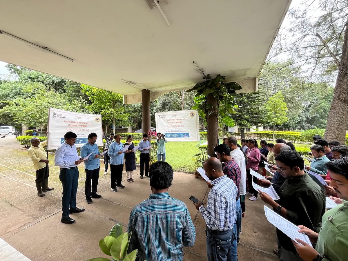 BangaloreCwc's tweet image. In pursuance of MK Gandhi’s vision of Clean &amp;amp; Developed India observed the Swachhta Pledge on 17.09.2025.Under the guidance of  CE, MSO,CWC,Bengaluru,all officers &amp;amp; staff solemnly took the pledge to uphold cleanliness &amp;amp; reiterated towards the realization of Swachh Bharat Mission.