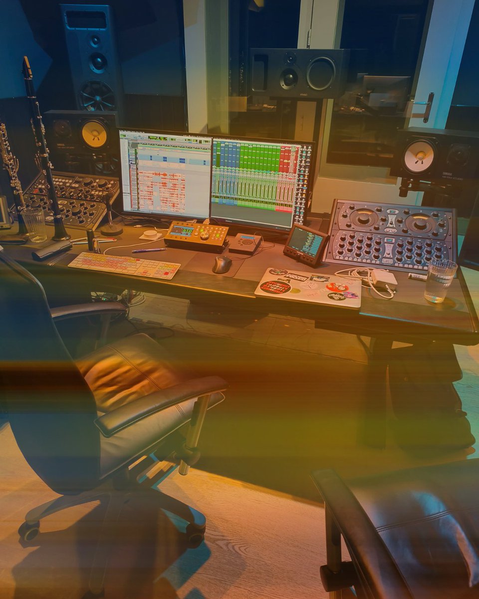 ingeborg_iam's tweet photo. 🌊 Ever had that friend who just... gets it? 

You know the one - they show up with snacks when you're stressed, send the perfect meme at 2am
#Siren #newmusic #electronicpop #behindthescenes #studiolife #dreampop #discovermusic #dreampopartist #swissmusic #collaborate https://t.co/s8vgysXgeu