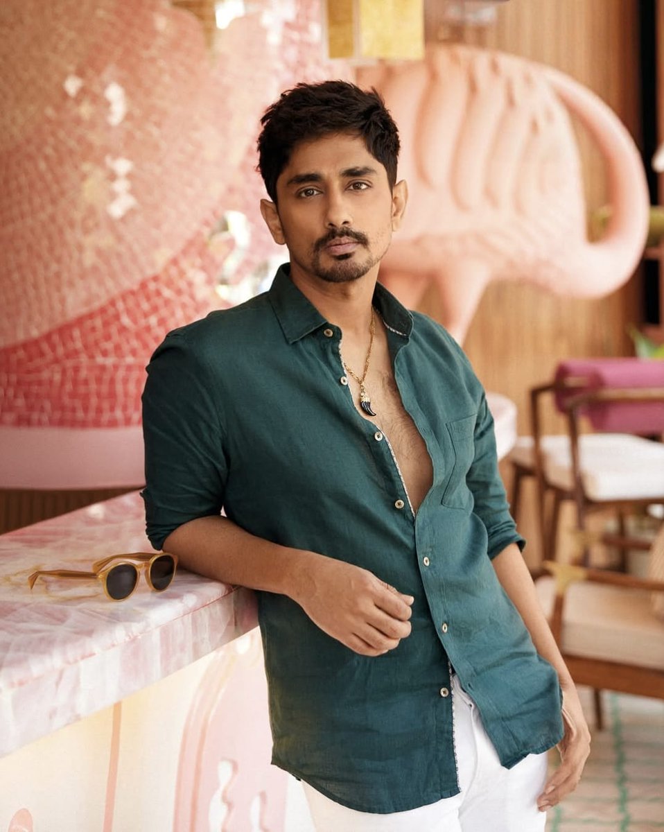 VenkeyReacts's tweet image. Indian star actor #Siddharth now stepped into global level😍

 In new Netflix series #UnaccustomedEarth 

A Indian star to global stage is unbelievable ❤️