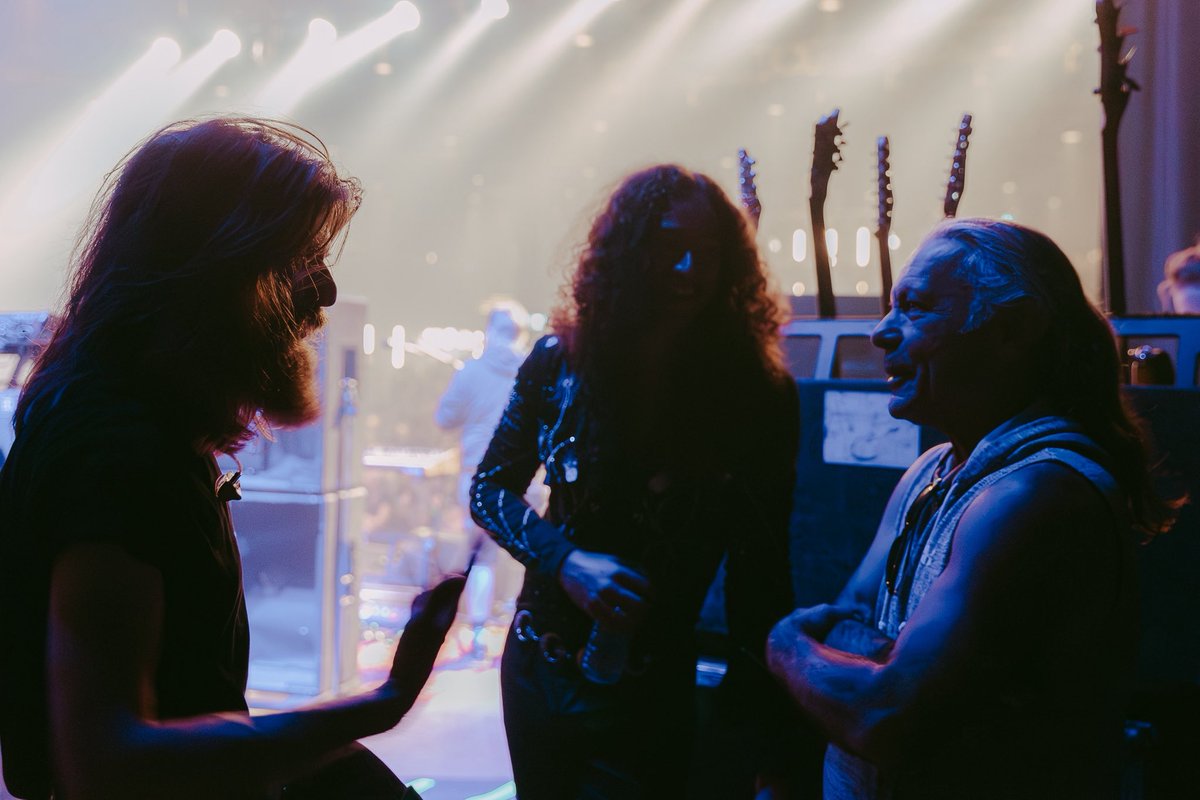 A glorious return to form last night in Toronto with one of the greatest frontmen to ever exist. Thank you so much for having us out Bruce Dickinson, and for geeking out about flutes together! ⚔️❤️

Big thanks to the legend <a href="/kayleesmoke_/">Kaylee</a> for shooting the loveliest photos!