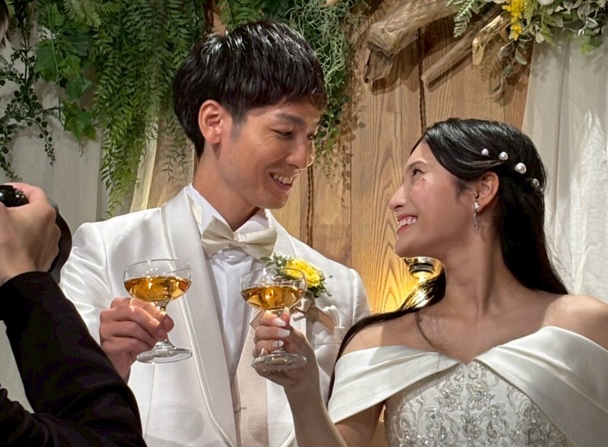 346miyagi's tweet photo. 9月14日、ダブルツリーbyヒルトン那覇首里城にて結婚披露宴を行いました!🏩
「素敵、最高、楽しかった、かわいい」とたくさんのメッセージをいただきました。
これからも2人で協力してがんばります💪
皆様ありがとうございました🙇‍♂️

※結婚式の司会は信ちゃんで✌️ https://t.co/L5Tr6m6Sbs