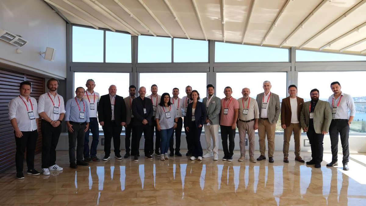 SplashBI's tweet image. What a powerful roundtable in Istanbul! 
Finance &amp;amp; IT leaders saw how Oracle users in Turkey are simplifying reporting with GL Connect, SQL Connect &amp;amp; SplashAI. Live demos + peer insights = real impact. Thanks to all who joined!

#GLConnect #SQLConnect #AI #SplashBI #OracleEBS