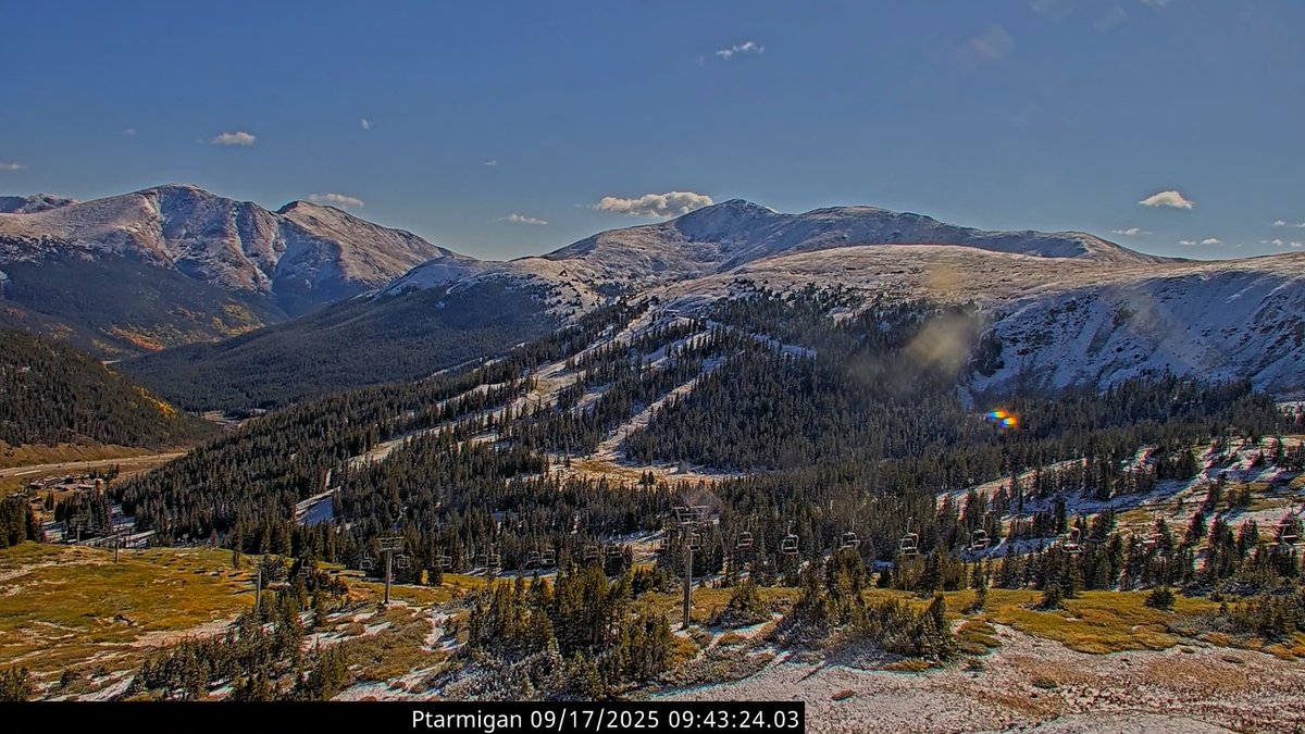 Yes indeed snow lovers, that is the first dusting over Loveland Pass in Colorado!  

#cowx