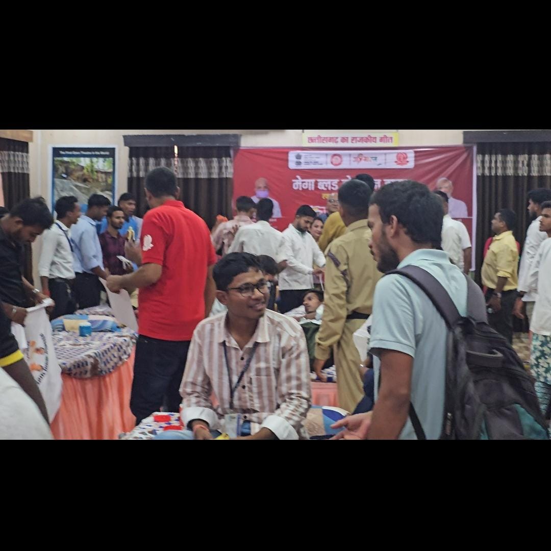 SFS सेवार्थ विद्यार्थी और अखिल भारतीय तेरापंथ युवक परिषद एवं सभी संगठनों के संयुक्त तत्वाधान मे राजनांदगांव इकाई के दिग्विजय महाविद्यालय मे रक्तदान शिविर का आयोजन हुआ जिसमें 188 छात्र छात्राओं सहित अन्य रक्तवीरो ने रक्तदान किया।