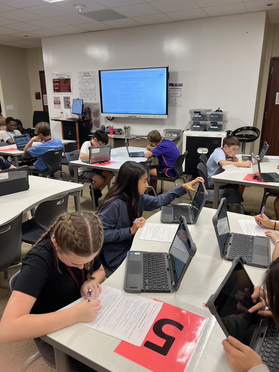 7th graders are delving into online reading through Sora! They are doing a digital scavenger hunt this week and joining our first ever Sora reading challenge! #katylibraries #bestofbeck <a href="/katy_libraries/">Katy ISD Libraries</a> <a href="/BeckJuniorHigh/">Beck Junior High</a>