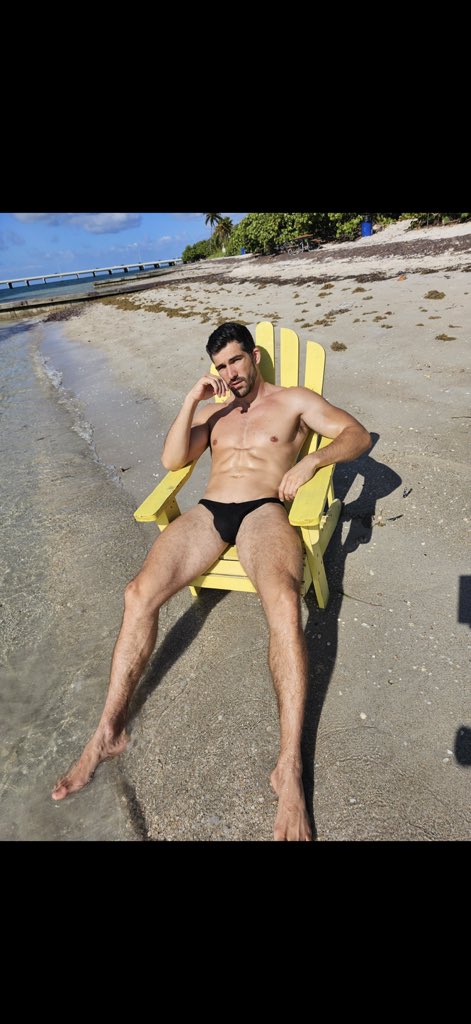 dominic_calvani's tweet photo. Planning my next escape to a nude beach 😎😉 https://t.co/duSeiPfhJn https://t.co/AieYy73jdR