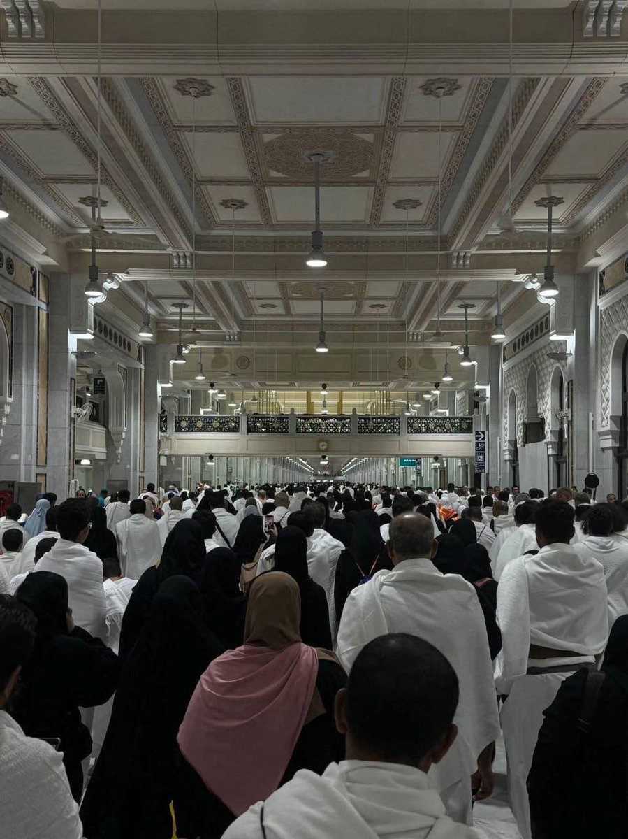 أنْعِمْ عَلَيْنَا
واكْتُبْنَا مِنَ الزُّوَّار،
ياربَّ♡