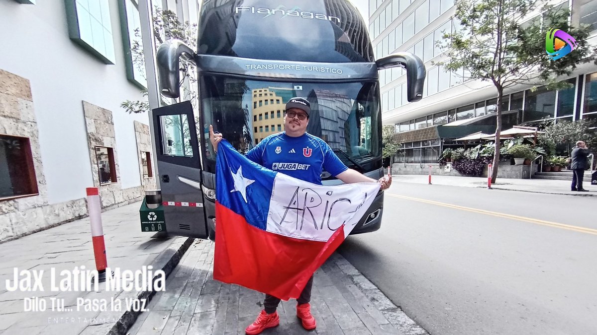 🇵🇪 Copa Sudamericana: Hincha chileno aguarda por la Universidad de Chile. El conjunto dirigido por el argentino Gustavo Álvarez, entrena esta tarde en Videna.

📸 <a href="/raulchavezpa/">Raúl Chávez</a>
