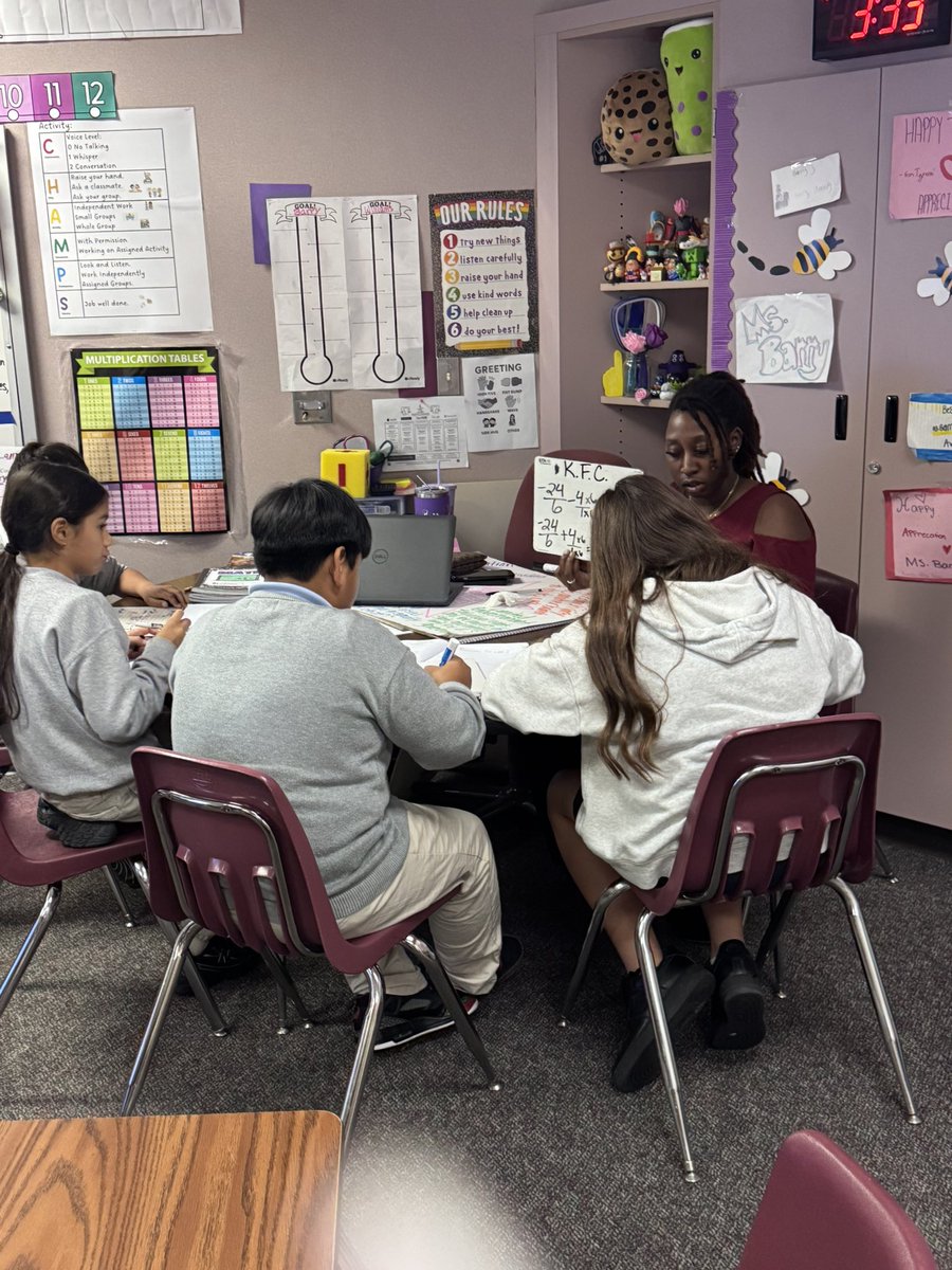 michelel04's tweet image. 🙌 Small groups to prep for the Unit 2 assessment + amazing interactive notebooks = students set up for success! 💡📚
Interactive Notebooks tea🤏🏾
#TeacherAppreciation #StudentSuccess #InteractiveNotebooks #Unit2Ready 
#locnlearn  @locnlearn101 @OwensInt #smallgroup