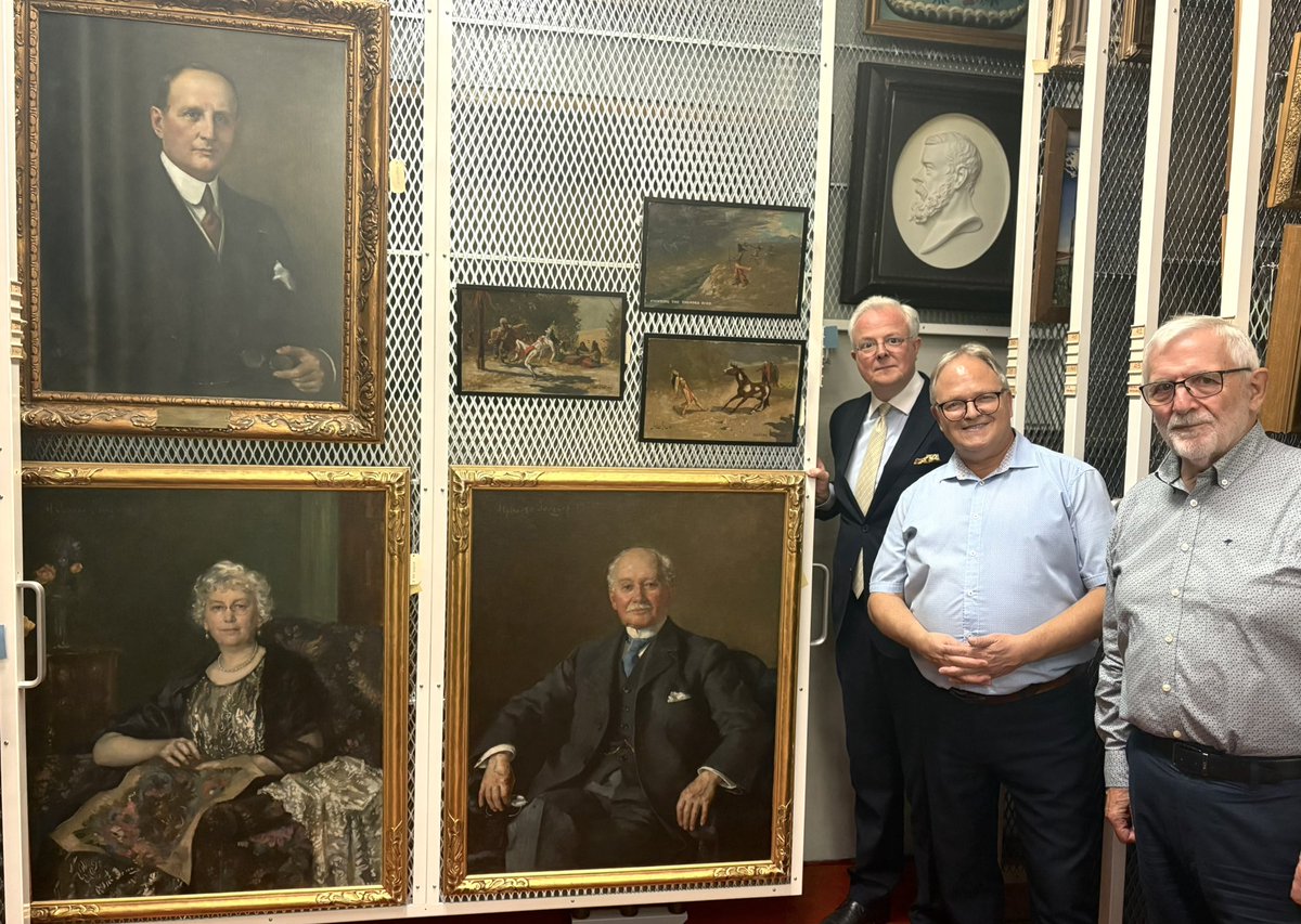 Merci au conservateur M. Christian Vachon du musée McCord Stewart pour la visite et la découverte des 10 oeuvres du portraitiste Alphonse Jongers né Jungers à Mondercange  #Luxembourg en 1872 et mort à #Montréal en 1945 en présence de l’auteur M. Charles Werner
