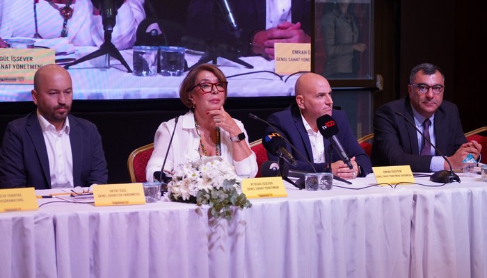 İstanbul Şehir Tiyatroları Yeni Sezonda...
tiyatronline.com/-stanbul-sehir…