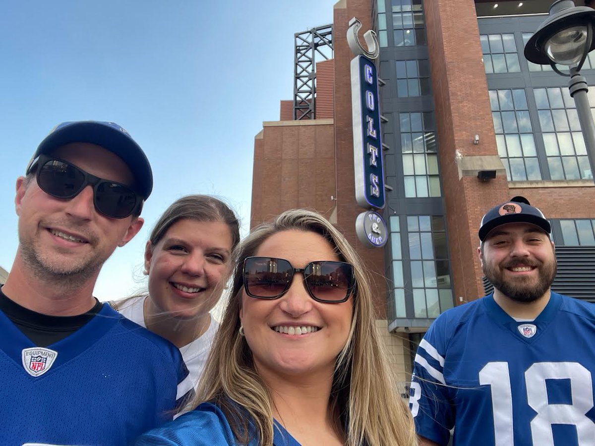 Shout out to the <a href="/IFYRepublicans/">Indiana Young Republicans</a> for hosting a fantastic State Convention this last Sunday

Only a few things will get me to wear another NFL teams jersey that's not the Packers: Great quarterbacks &amp; hardworking YRs are 2 of those!

Thank you <a href="/MelodyQuante/">Melody Quante</a> &amp; the entire INYR Team!