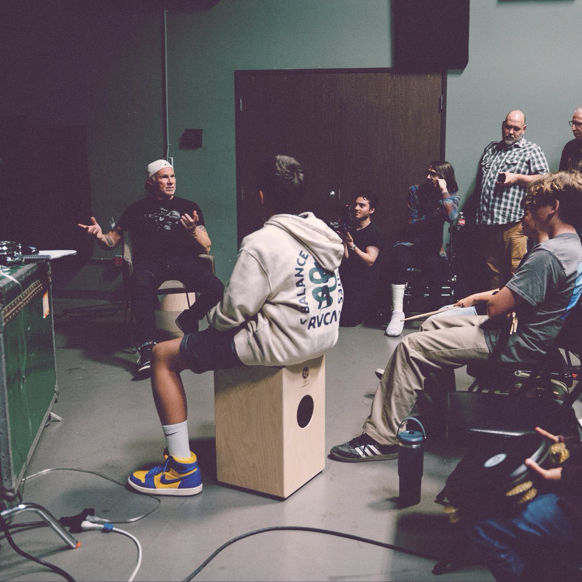 .<a href="/ChiliPeppers/">Red Hot Chili Peppers</a> drummer <a href="/RHCPchad/">Chad Smith</a> will play with the <a href="/UMNmarch/">UMN Marching Band</a> at halftime of Minnesota’s Homecoming game on Oct. 11!

He'll also participate in a luncheon on Saturday that will benefit the newly announced <a href="/ChadSFoundation/">Chad Smith Foundation</a>!

DETAILS: z.umn.edu/ChadSmith