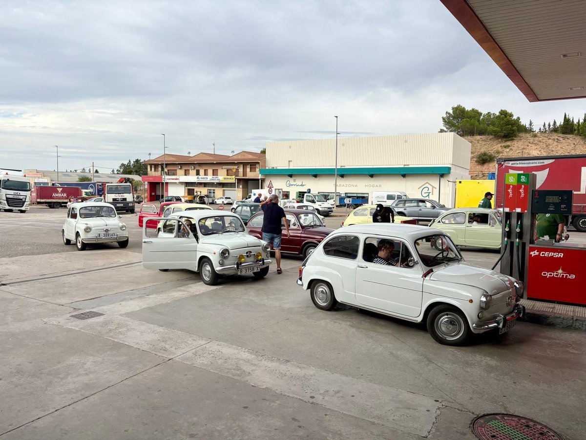 classicsmir's tweet photo. ✅️ Després de fer els 490 km que separen Montcada i Reixac de Sòria, dissabte i diumenge vam fer un fantàstic itinerari per poblets per visitar conjunts monumentals. 

🏁 En aquesta edició hem aconseguit el premi, un altre cop, al club amb més participants. https://t.co/jzEl9Cft9q