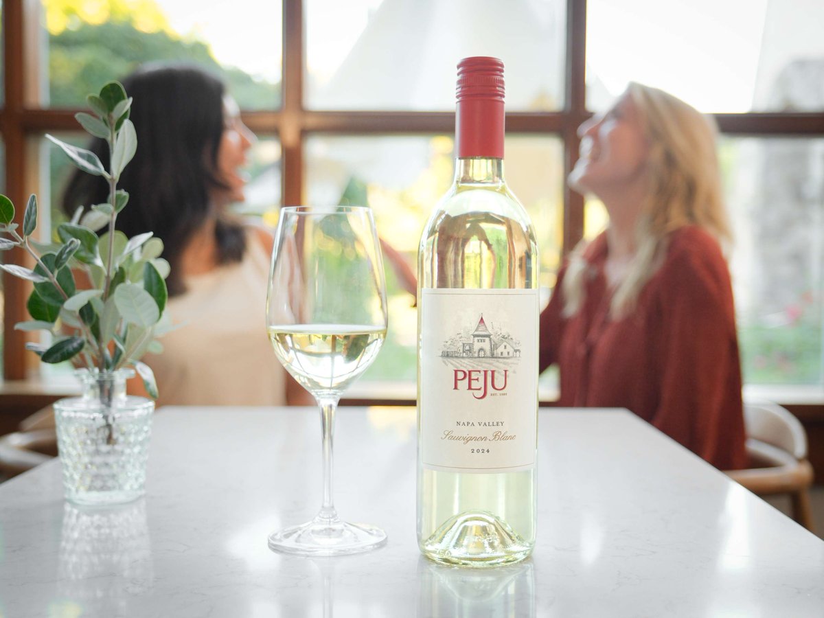 You know it's a good #WineWednesday when the wine is as good as the gossip. Don't worry, we don't sip &amp; tell 🤫🍷

#PEJUwinery #napavalley #napavalleywine #wine #winelover #winetime #whitewine #napawine #itsfromnapa #winetasting #sauvignonblanc