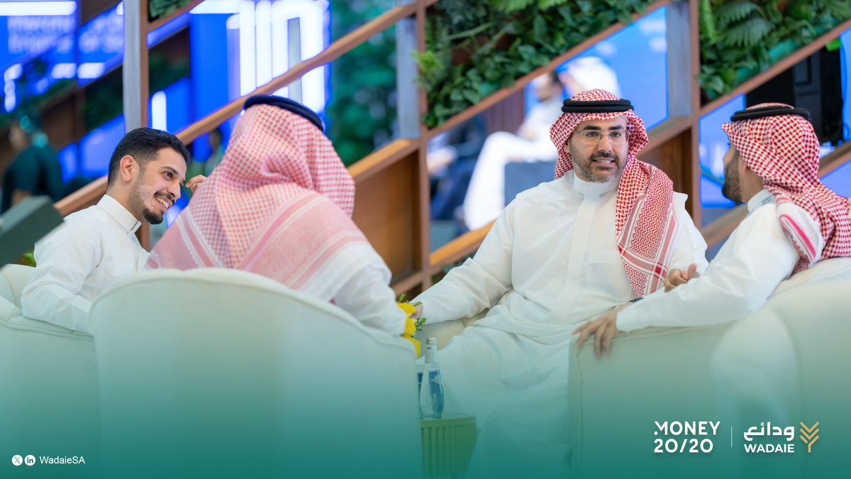 WadaieSA's tweet image. 📸 لقطات من اليوم الأخير في مؤتمر Money20/20 بالرياض ✨
تجربة مليئة بالحوار والإلهام في جناح ودائع 

#Money2020MiddleEast
