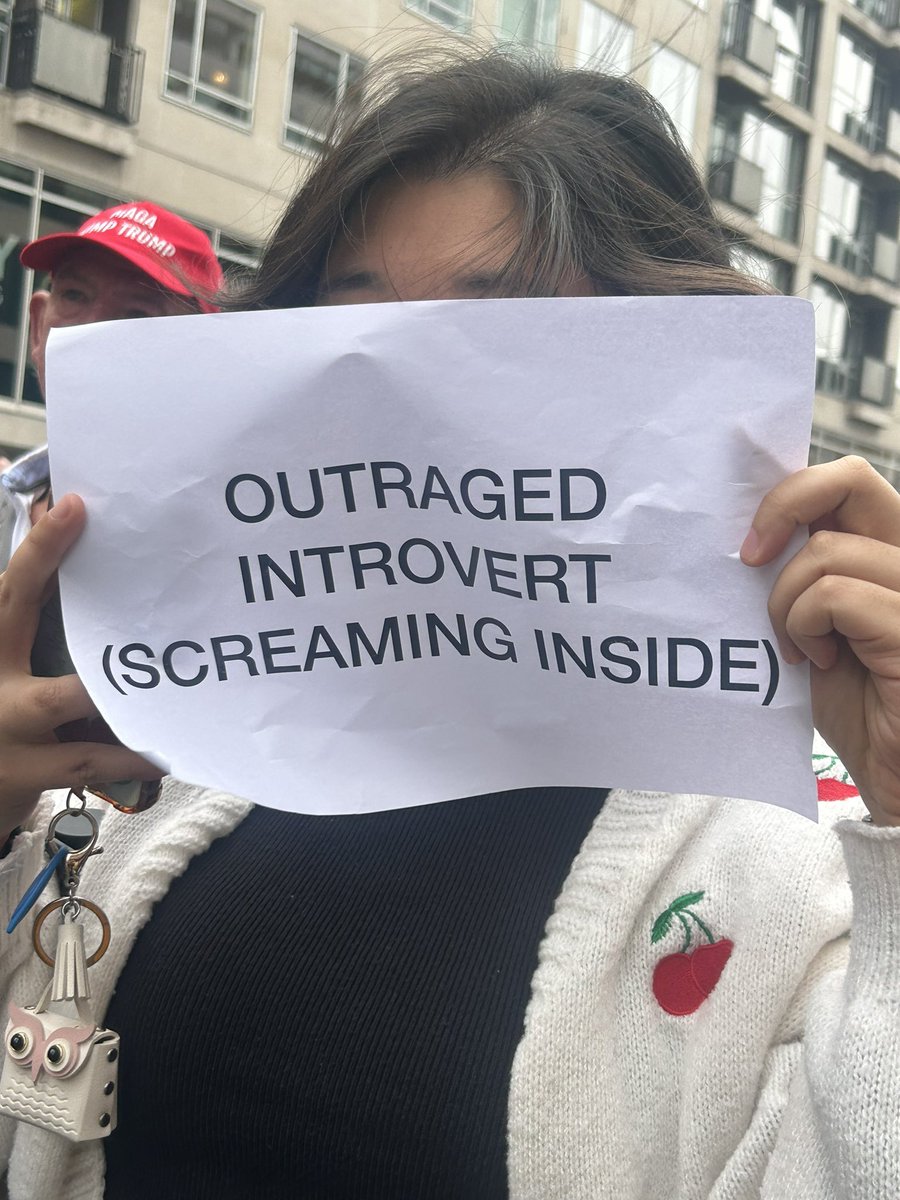 allyc375's tweet image. As ever there were some brilliant placards on the  #StopTrumpProtest march. Some could only have been British. You see @POTUS, not only do we find you abhorrent, we also find you ridiculous.  💪🇬🇧