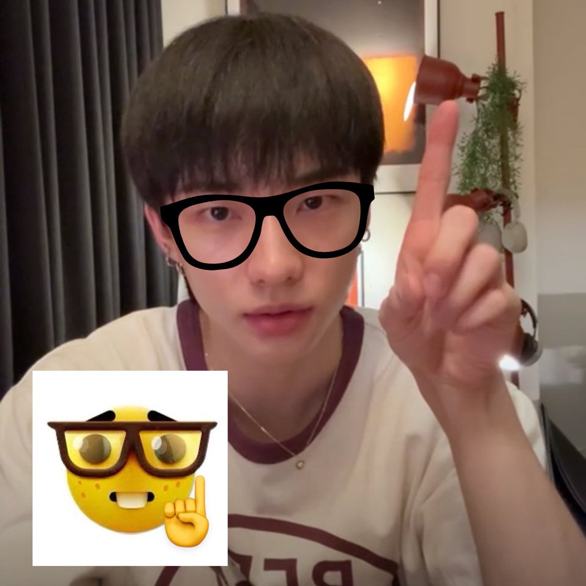 chnville's tweet photo. erm actually… ☝️🤓 https://t.co/aFxzERJhdQ