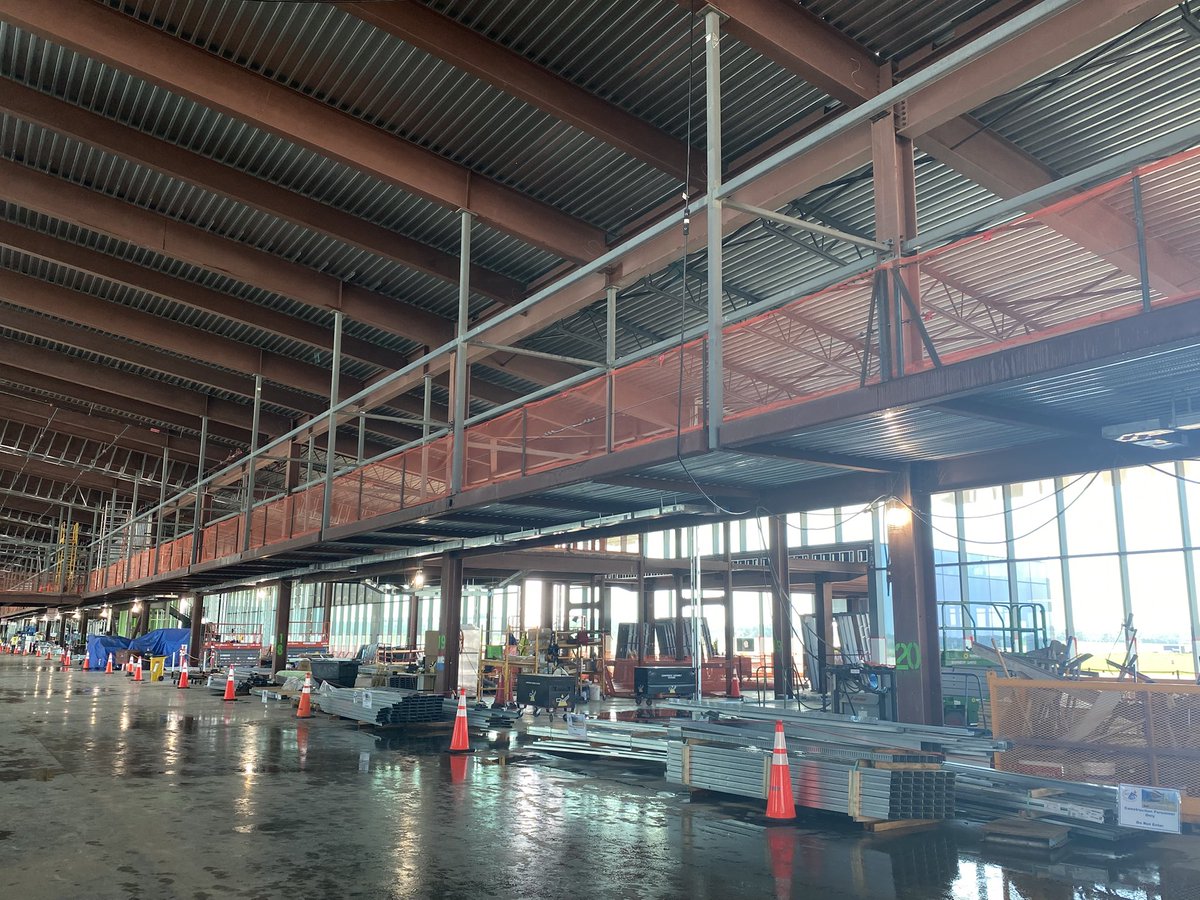 MWAA announced what’ll be in new Concouse E set to open next fall at Dulles.
The most unique store: Video gaming lounge Gameway
Also: Ellie Bird, Good Company Doughnuts, Dunkin', Dos Toros Taqueria, Jimmy John's, Wendy's, Stratus Bar, Bonchon, Aventino, Rusty Taco, Honor Brewing