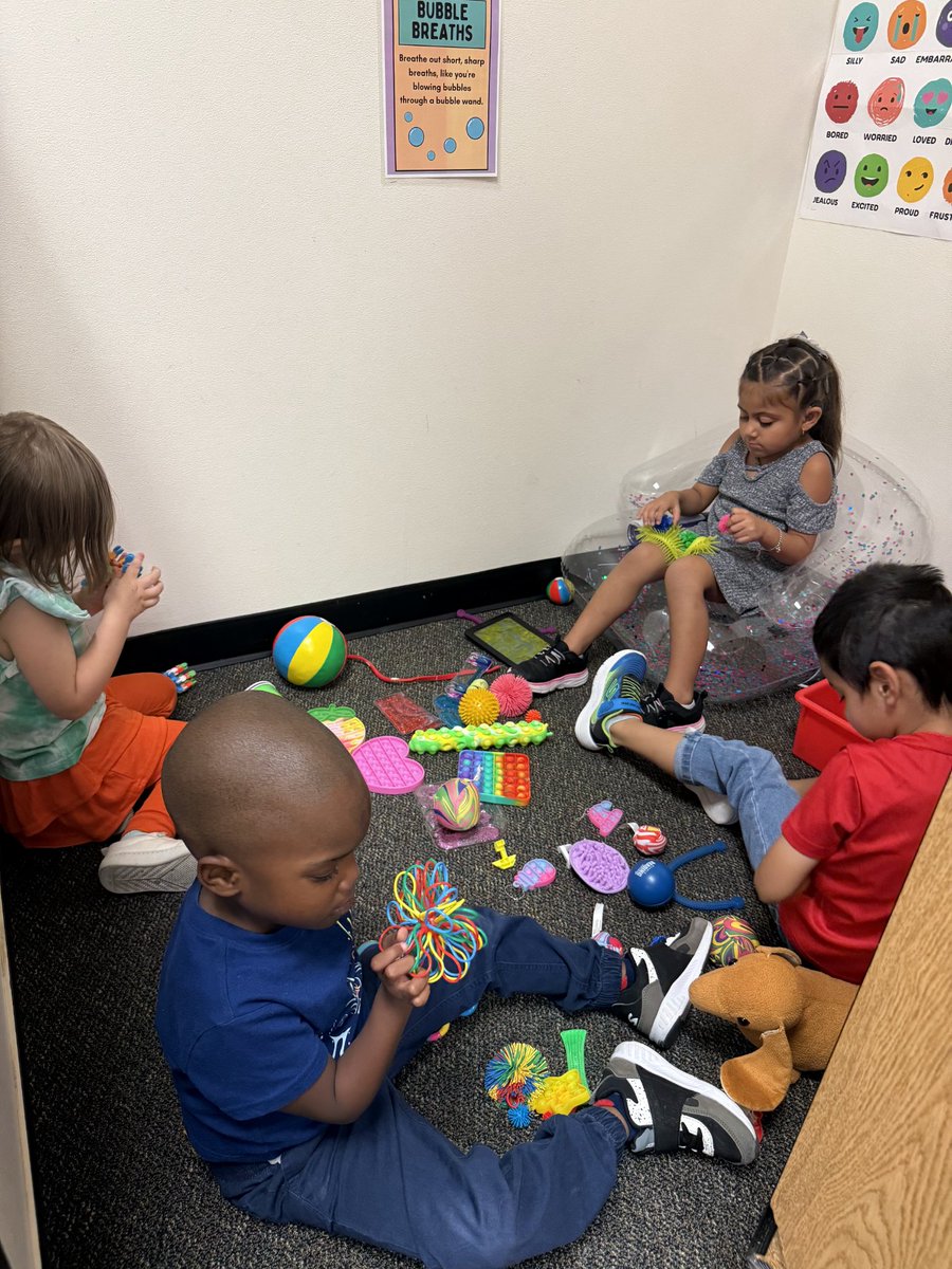 LittlesRaHoot's tweet photo. Hanging out in the calm-down corner during social skills because we all need a little calming sensory break on a Wednesday. #AllMeansAll #everychildeveryday @HumbleISD_OE https://t.co/cu8yqBsvSt