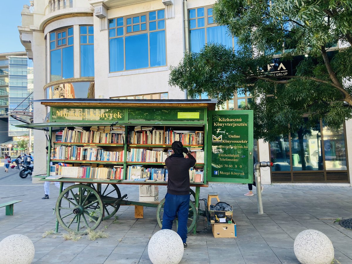 Sonja App (@sonjaapp) on Twitter photo Wenn ich in eine fremde Stadt reise, interessieren mich kleine Dinge oft mehr als die klassischen #Sehenswürdigkeiten. Das geht mir auch in #Budapest so. #Ungarn Wenn ich in eine fremde Stadt reise, interessieren mich kleine Dinge oft mehr als die klassischen #Sehenswürdigkeiten. Das geht mir auch in #Budapest so. #Ungarn