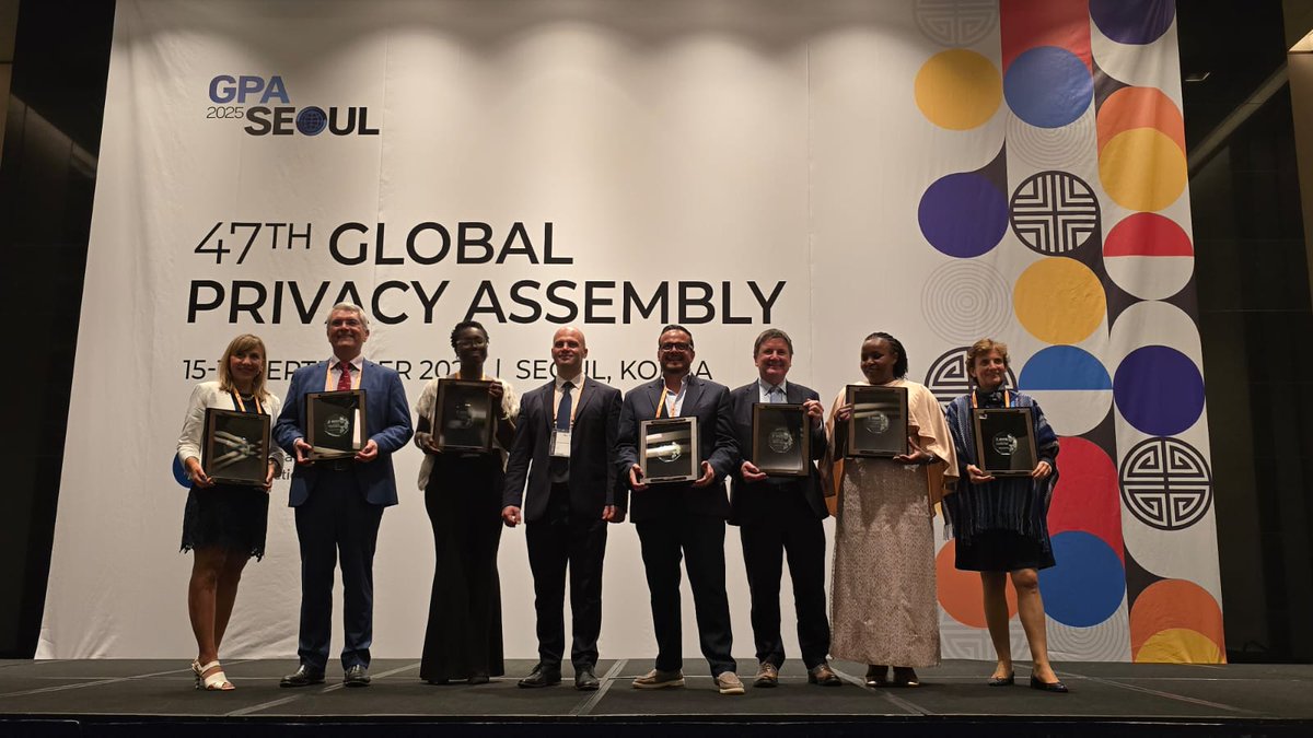lauraenriquezr's tweet image. 🌟 Muy orgullosa de compartirles que dos proyectos del @InfoCdMex fueron reconocidos en los Global Privacy and Data Protection Awards 2025 @PrivacyAssembly:

🏅SIVER, en Innovación 
🏅INFOVERSO, en Resolución de disputas

La tecnología al servicio de los derechos humanos 🙌🏻