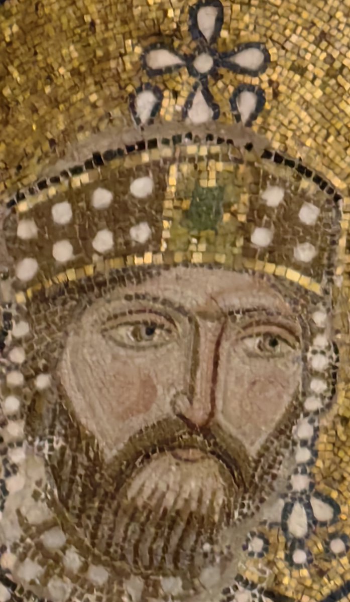 thehiddenfaceof's tweet photo. Crowns of Eastern Roman Emperors and Empresses in the mosaics of Hagia Sophia (11th and 12th century) https://t.co/aeyiaVicC8