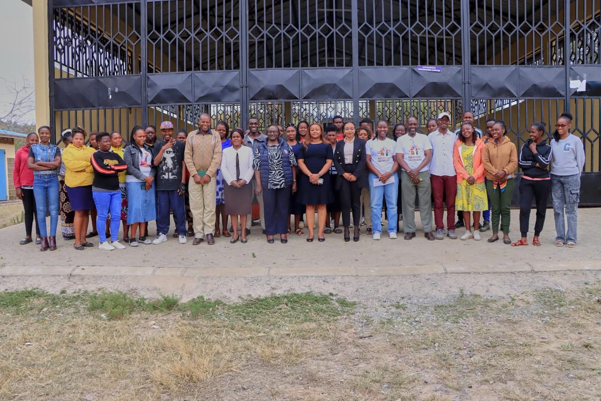 Machakos women &amp; youth shine! With training from Nairobi Recyclers, they've produced 25+ eco-friendly school bags from cement waste. Soon, children will proudly carry them to school!  #Innovation #WasteToWealth #CommunityEmpowerment @narecngo #action