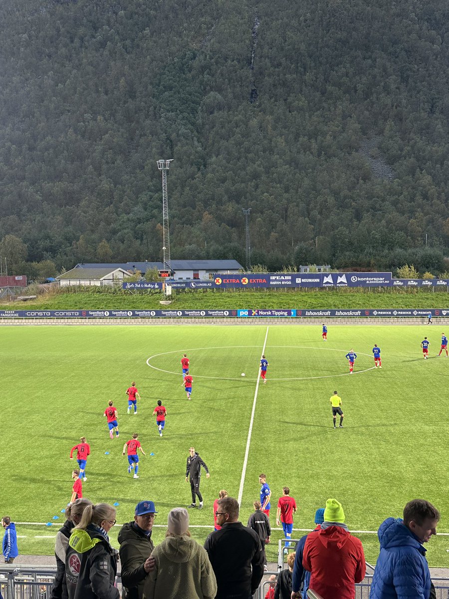 SSorgard's tweet image. Greit at både NFF og TV2 pisse på cupen, men hadde mitt lag sendt b-laget som Sandefjord gjør utpå i 3. runde hadde æ blitt ekstremt skuffa. Dem gidd ikke sende hovedtreneren engang🙃

Cupen e fortsatt viktig og en unik mulighet for både Europacup og cupfinale.