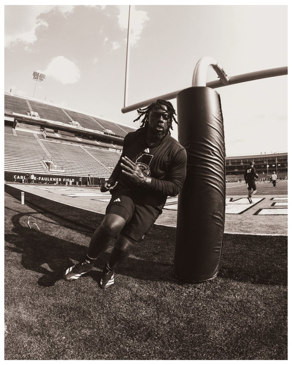 Mekhi_Visuals's tweet photo. Pregame🦅⛰️ https://t.co/3rCELVF78Q