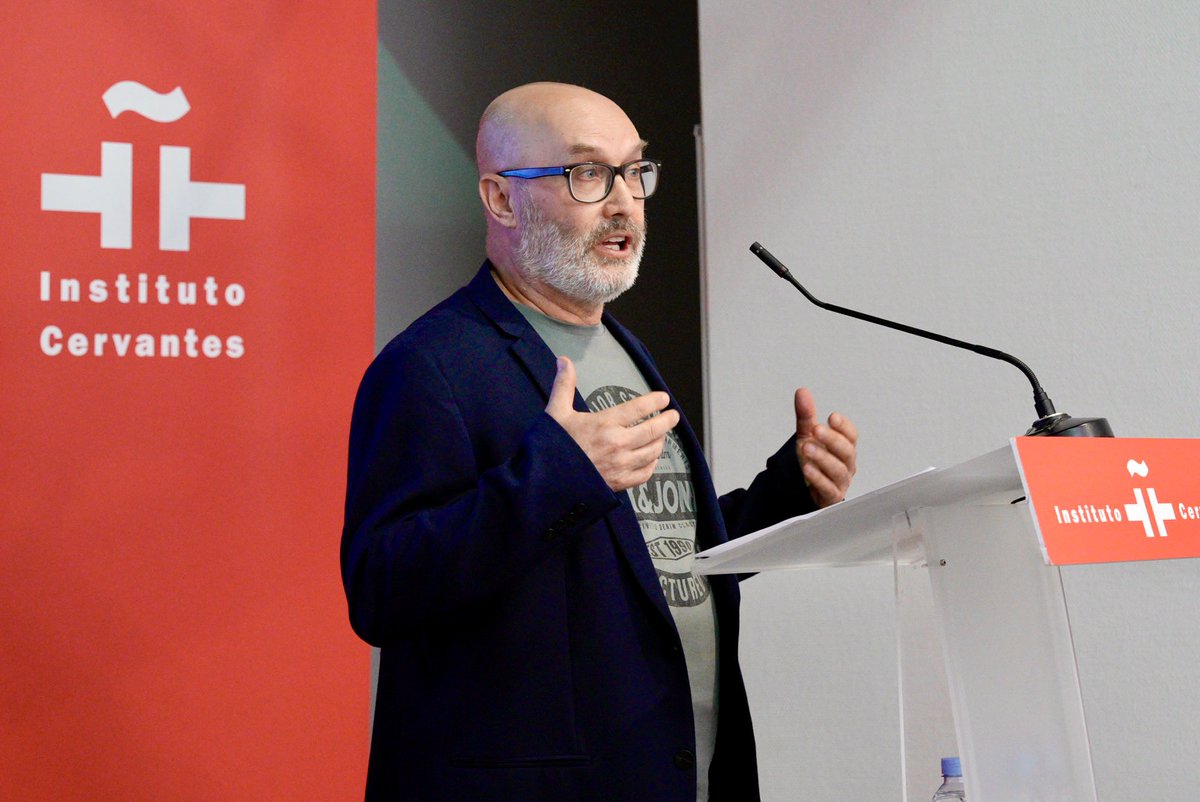 InstCervantes's tweet photo. @AytoAlcalaH @AHTurismo #OukaLeele o #Nazario dialogan con la poesía en el Cervantes de Alcalá para celebrar 20 años de matrimonio igualitario en 🇪🇸 |
ℹ️ https://t.co/F2fk9IPscm
#AmoresRarosIC alberga más de una veintena de obras de la #ColecciónVisible. https://t.co/5dAoOFvAqO