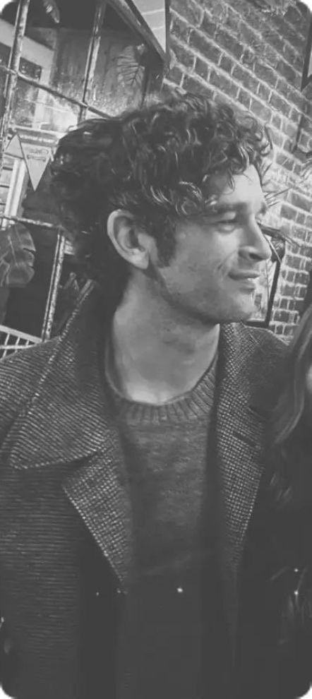 it’s just matty healy i’ll be okay it’s just matty healy i’ll be okay it’s just matt- IM NOT OKAAAYYYY