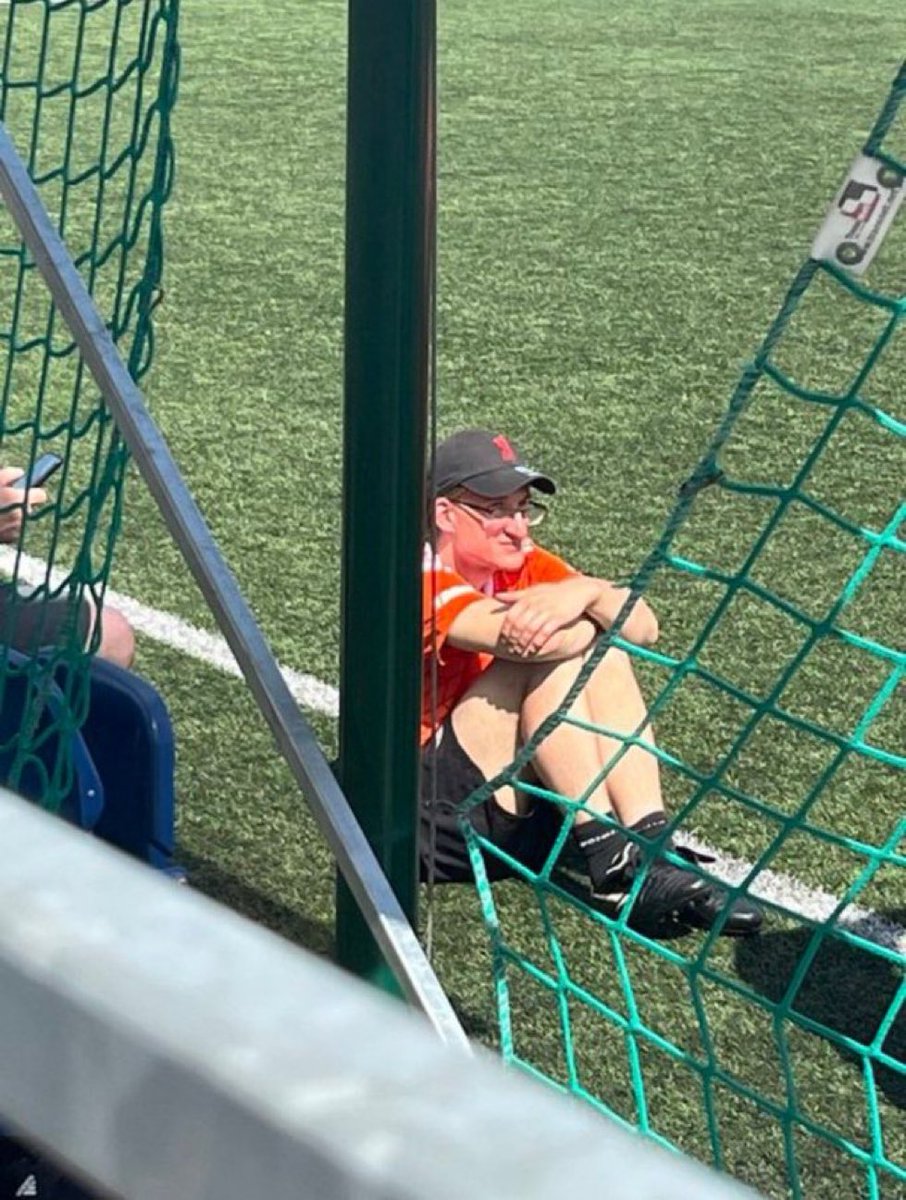 Kenan Yildiz załamany, mimo bramki i asysty.
Chodzą pogłoski, że rozważa odejście z Juventusu.
Rozpatrywane są kierunki: czeski, niemiecki i holenderski.