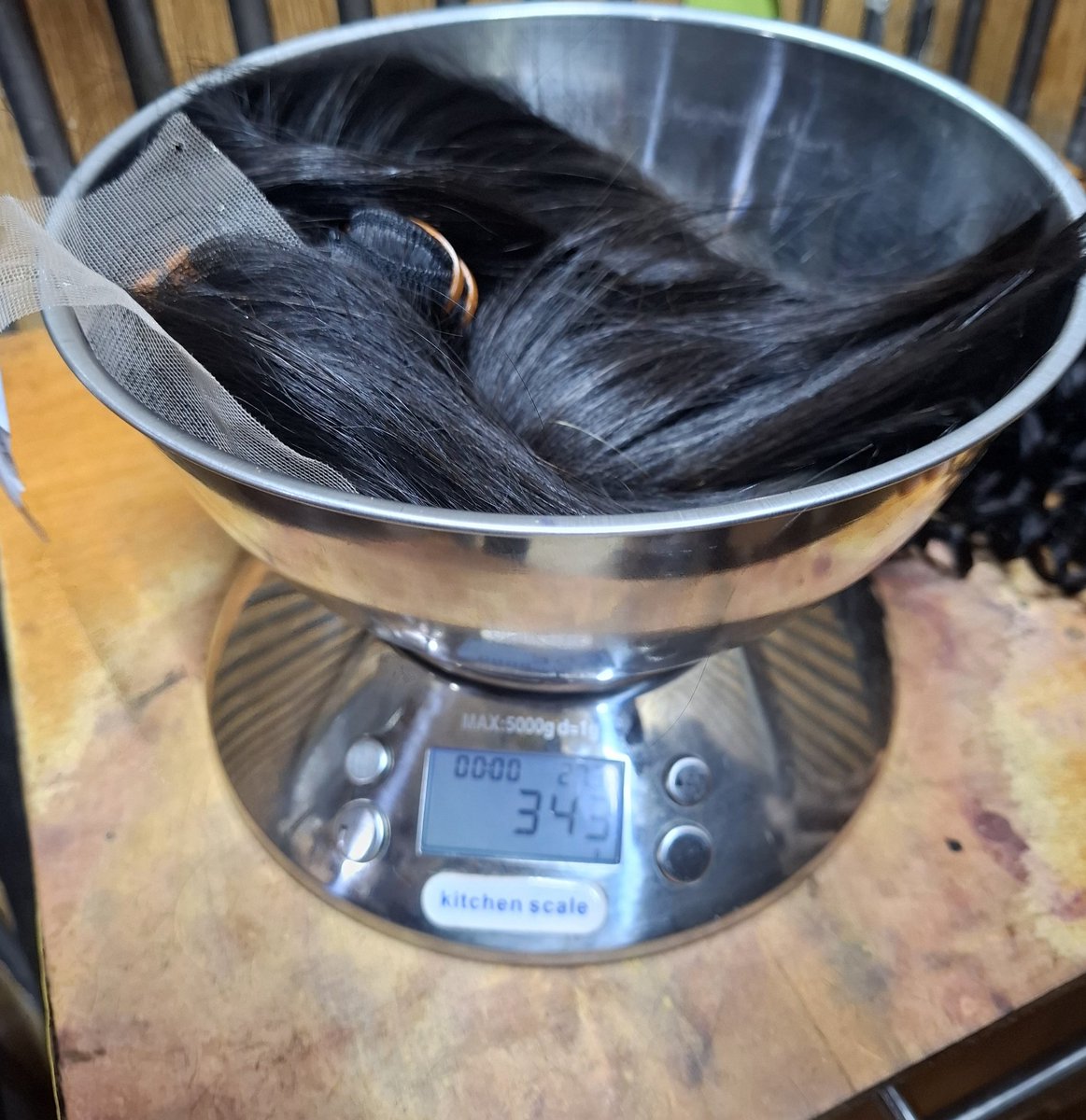 This is how we scale every hairs before wigging them.👌

 NO SCAM ZONE HERE!!!