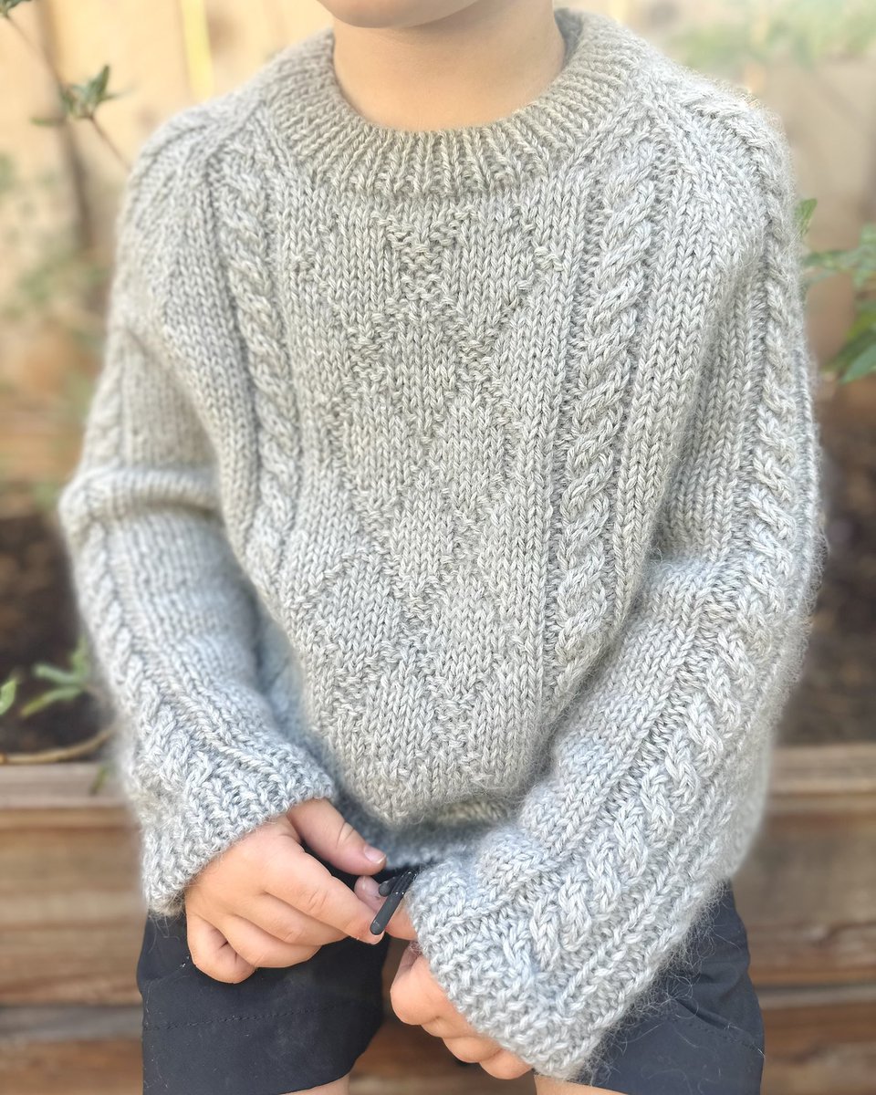 DLknits2024's tweet photo. The #loveforargylesweater1 is also available for:
Kids Sizes: 9-12 m (1-2) 2-3 (3-4) 4-5 year old
Child Sizes: 3-4 (5-6) 7-8 (9-10) 11-12 (13-14) year old
Lots of love and happy knitting everyone!!! 🤍🥂
https://t.co/UGGD1ggtMb https://t.co/vpCGgXU0nL
