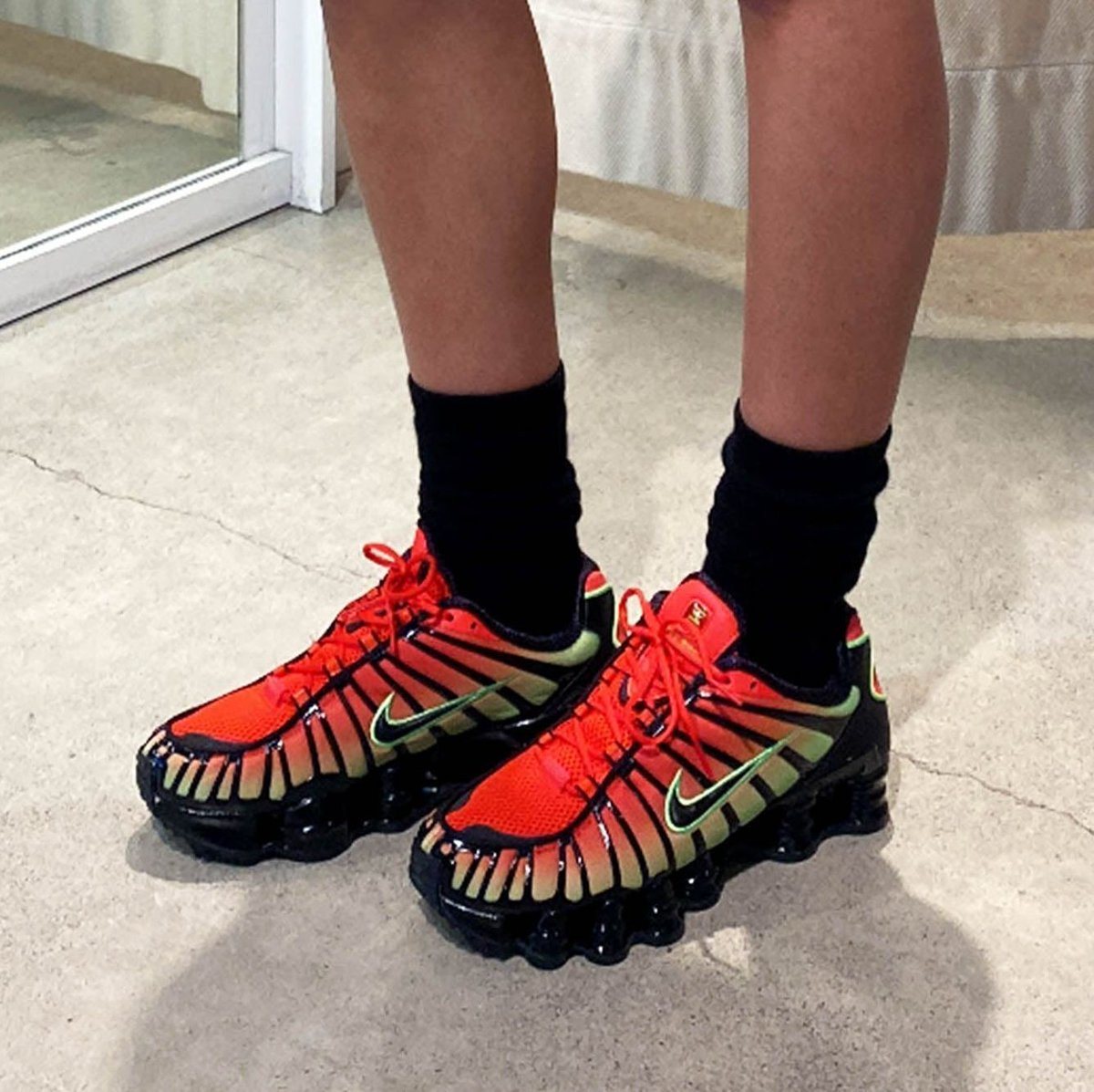 KicksFinder's tweet photo. Ad: A recrafted version of the 2003 icon. Available via CNCPTS
Nike Shox TL "Light Crimson/Green Strike"
$180 + Shipping

>> https://t.co/qcECQY2BJp https://t.co/aVoEotrrTf