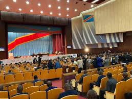 chrisdjembo's tweet image. En tout cas, moi je ne vois que les inconscients…🤦

Alors vous?

#RDC #DeputésNationaux #Petition
