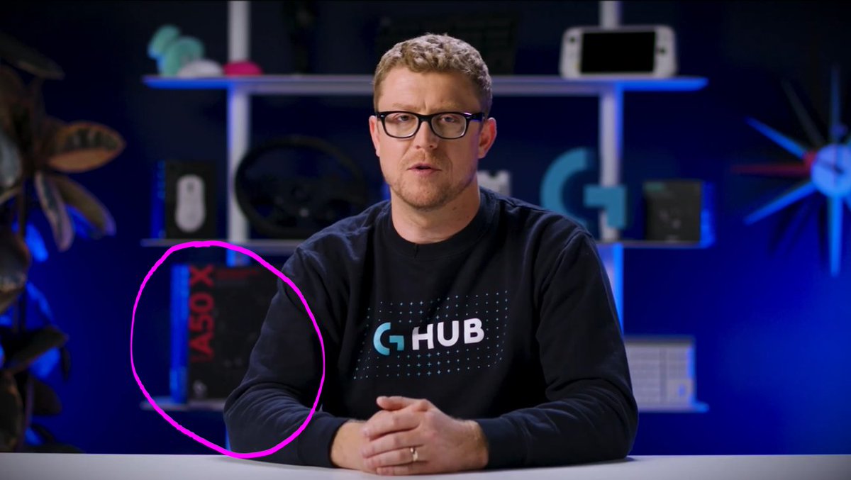 IceCreamUploads's tweet image. I SAW THAT CHEEKY HEADSET SWITCH, @LogitechG/@LogitechGUK !

ASTRO A20 X?! 

👀 @DannyCartelClay @sparkiiro_ 

#LogitechGPLAY #LOGITECHGPLAYDAYS