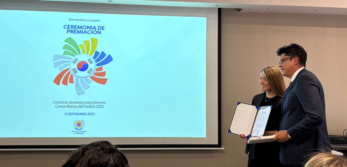 La #AlianzaDelPacífico y Corea celebraron el talento joven y su papel en la integración regional con un concurso de ensayos juveniles.

Más de 130 participantes compartieron reflexiones sobre cooperación, innovación y sostenibilidad. ✨