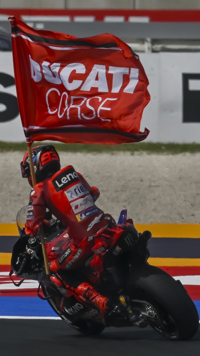 tdolkar29's tweet image. Kevin Schwantz: “To recover from the injury @marcmarquez93 had and be as dominant as he has been this season puts him right at the top of the list of all-time favorites. He was already great on a Honda. Put him on a bike that most of the paddock likes and he&apos;s sure to be fast.&quot;