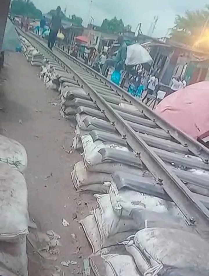 Je crois que ce n'est pas au Congo.
 🇨🇩😅