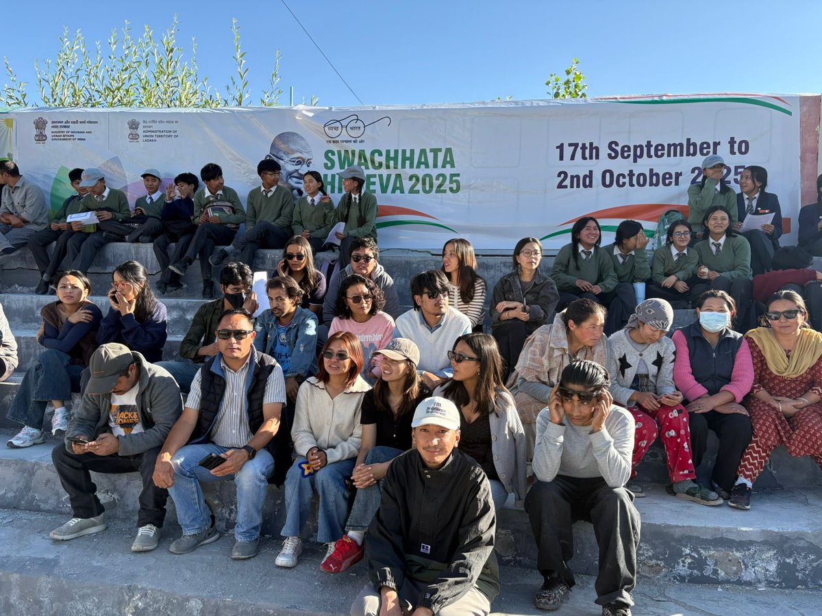 MCL_leh's tweet image. Swachhata Hi Seva 2025 campaign begins with an impactful cleanliness drive at the iconic Karzoo Pond (Zing), Leh.The fortnight-long campaignobserved from September 17 to October 2, 2025, carries the national theme “Swachhotsav” a celebration of cleanliness as a people’s movement.