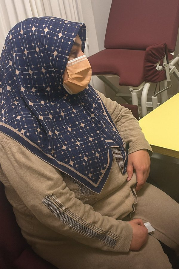 MasmlaraVuslat's tweet photo. 3. evre göğüs kanseri tedavisi gören ev hanımı Ayşe Solak, 18 Ağustos'tan bu yana Aydın E Tipi Cezaevi'nde. Kanser hastası bir kadın dört duvar arasında yaşam mücadelesi veriyor. @profdrhalukkoc 

AyşeSolak KanserVeTutuklandı https://t.co/qFlfbX2rZZ