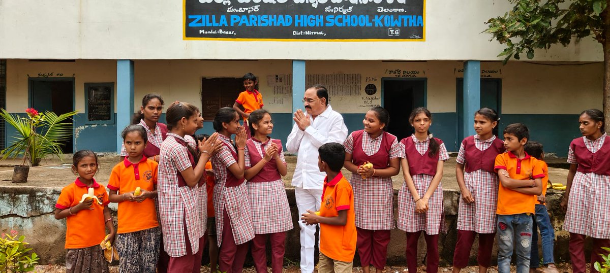 mohanpatelb's tweet photo. A free eye medical camp was organised, necessary equipments were distributed for school in kautha village and 75 trees were planted in school on the occasion of PM Narendra Modi 75th birthday by MOHAN RAO PATIL chairman of MOHAN RAO PATIL PRAJA TRUST https://t.co/oQzrPUswGn