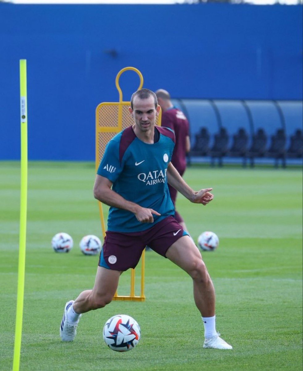 Nan, là faut juste applaudir le taff des implants capillaires c’est incroyable