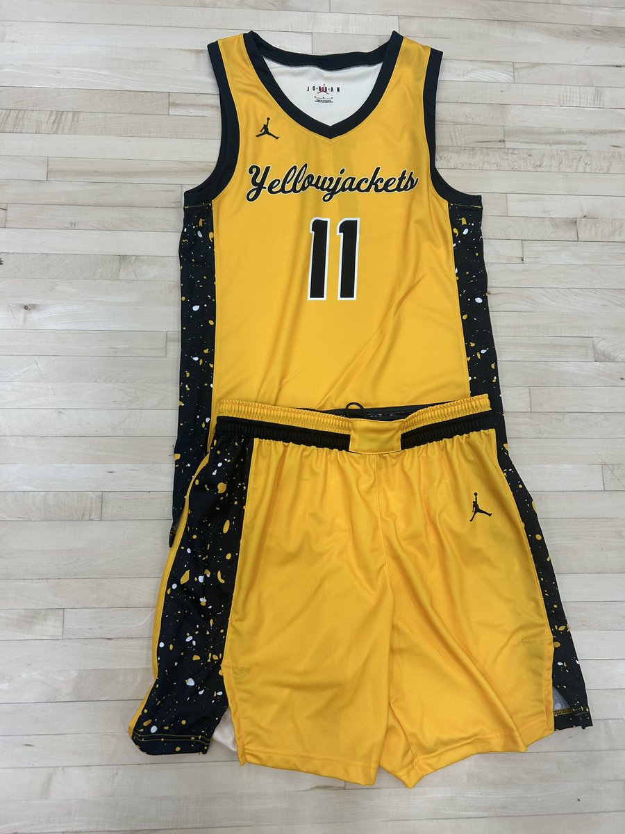 Bringing back the 🟡 this year 

54 days till season!