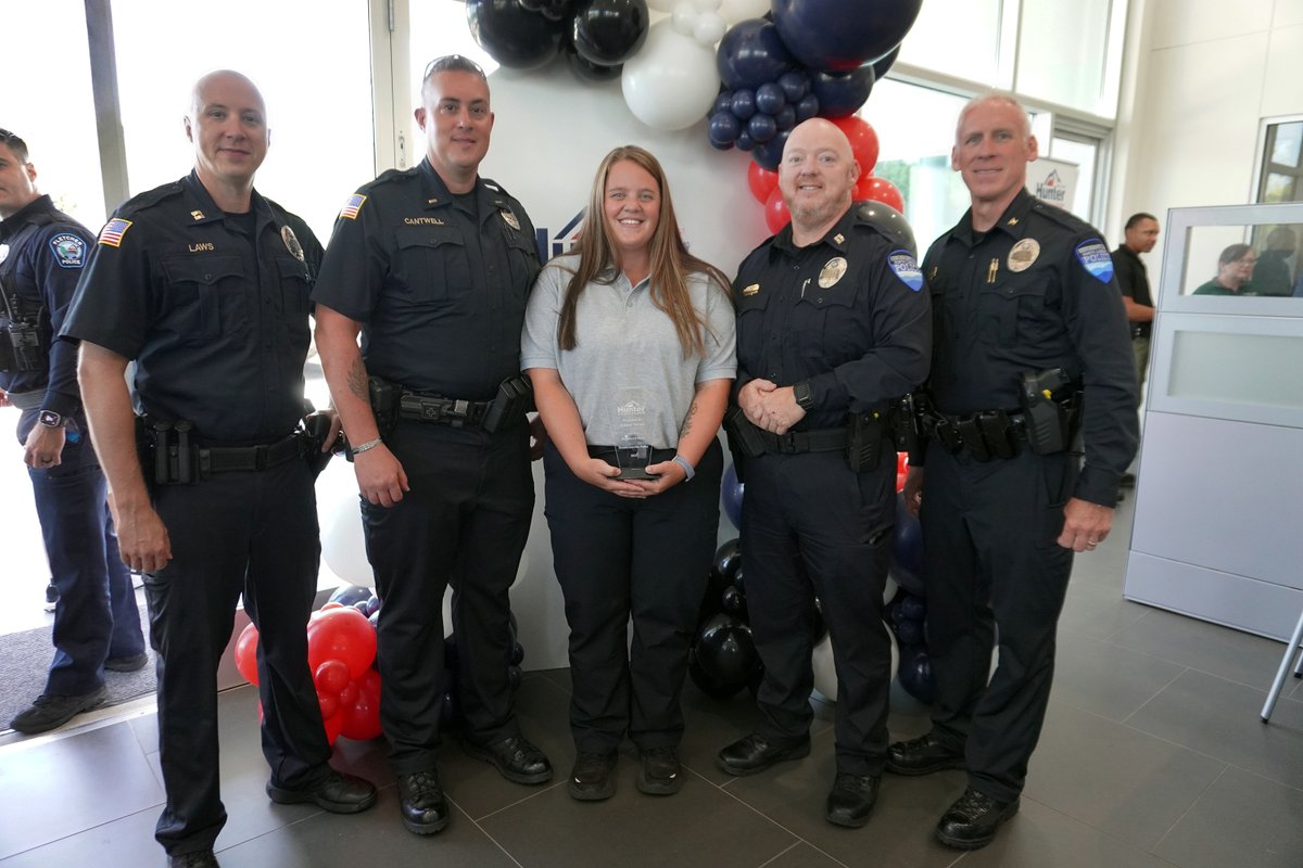 HPD's Kristen Narron Receives Hunter Hometown Hero Award! ocv.im/yyN1lvG