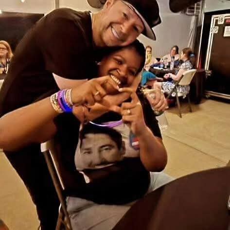 StateYourErin's tweet photo. Today is the 15th anniversary of my Twitter follow from the one and only @DonnieWahlberg 💕  We have made so many memories since then and I'm so blessed to have the pleasure of calling him my friend.  Boozae loves you DW! https://t.co/idDGU53SUx
